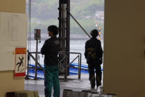 半期に１度の長い１日が始まる